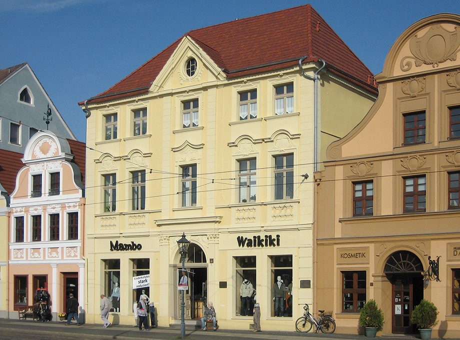 Wohn- und Geschäftshaus Altmarkt 15